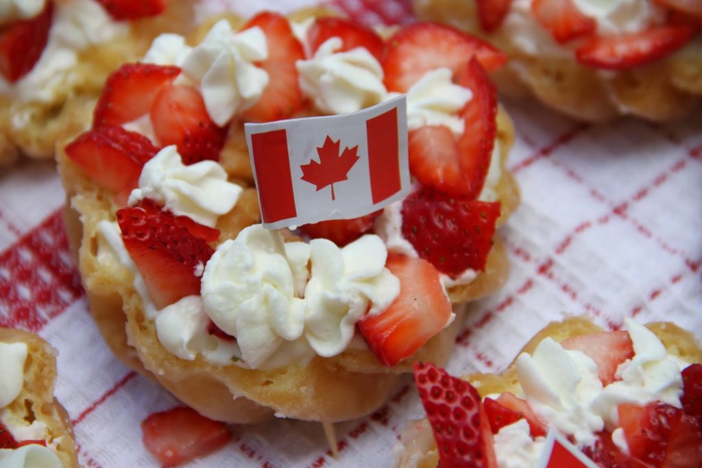 Dâu Tây Chín Mọng Tại Tỉnh Bang New Brunswick Canada